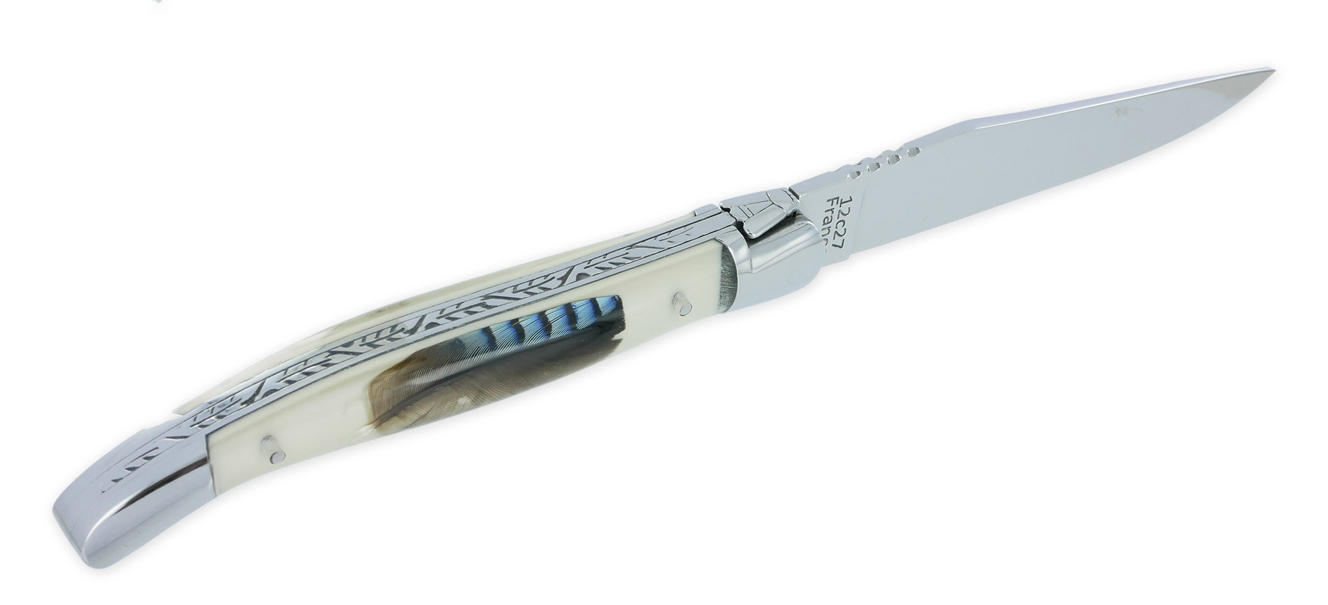 Couteau Laguiole Arbalète Manche en Résine Acrylique incrustation plume de Geai Ressort Guilloché 1 Pièce 2 Mitres Finition Brillante 12cm – Image 4