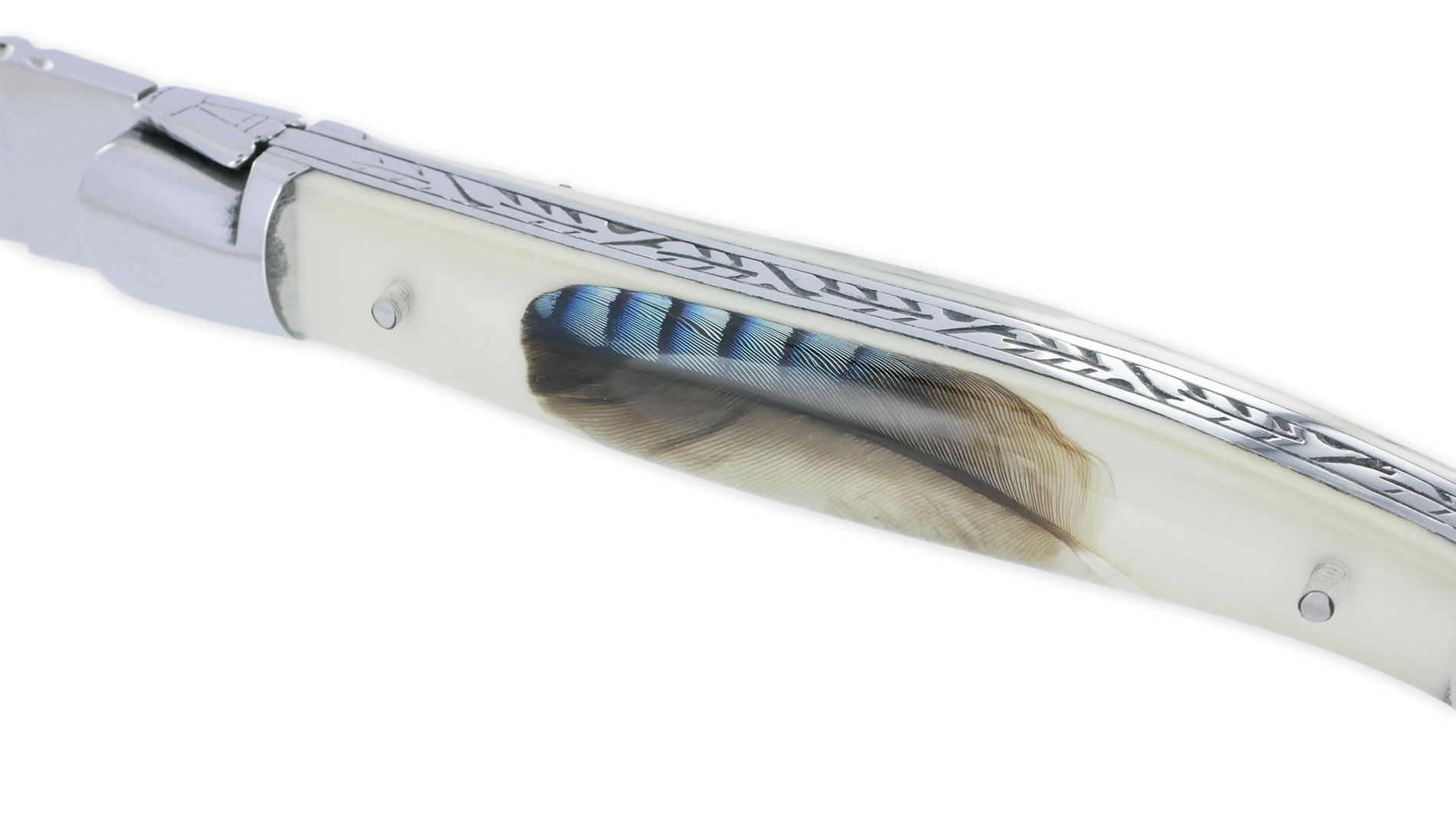 Couteau Laguiole Arbalète Manche en Résine Acrylique incrustation plume de Geai Ressort Guilloché 1 Pièce 2 Mitres Finition Brillante 12cm – Image 5