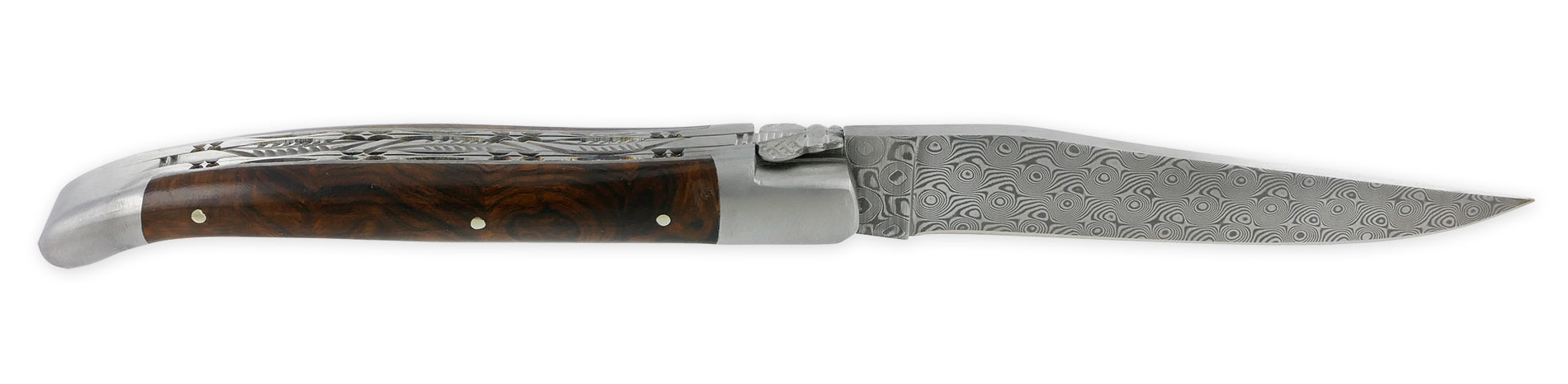 Couteau Laguiole en Aubrac 1 pièce 12cm Double Platines et Ressort Guillochés à la main Manche en Loupe de Bois de Fer 2 Mitres Inox Brossé Lame Damas – Image 4