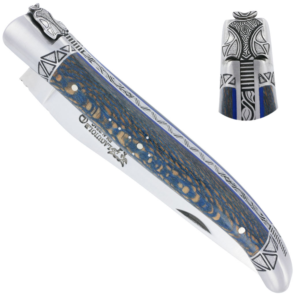 Couteau Laguiole en Aubrac 1 Pièce 12 cm Manche en Loupe de Platane teintée bleu 2 Mitres Ciselées Mouche Prestige Piece Unique