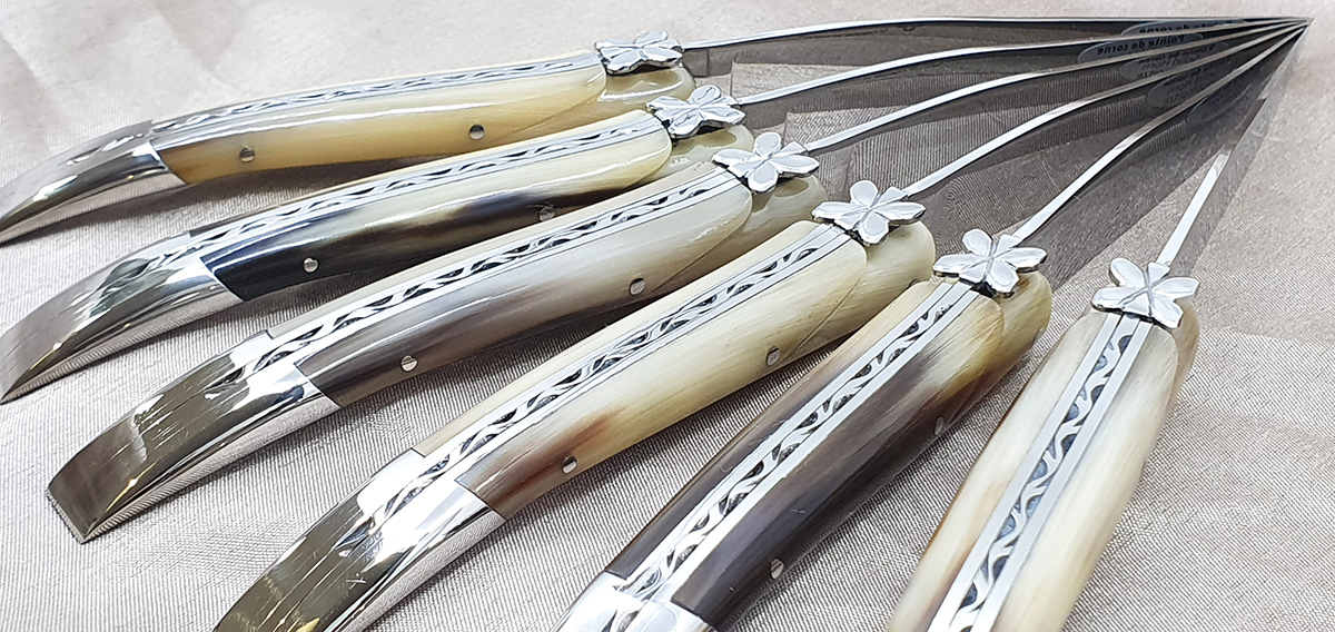 Couteaux de table Laguiole en Aubrac L’Aubracien Pointe de Corne Blonde (Set de 6) – Image 3