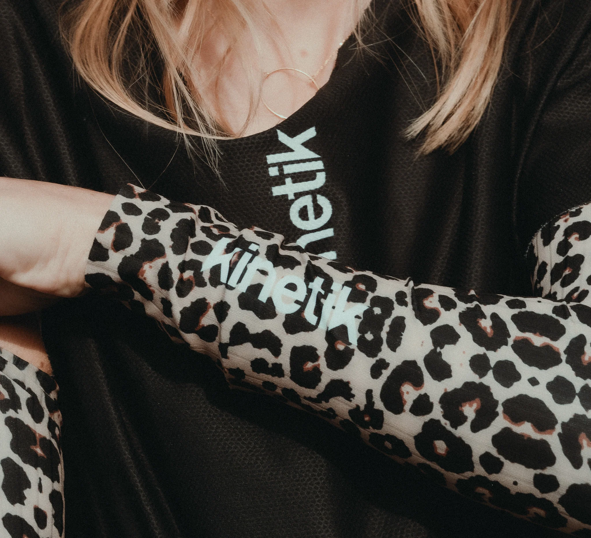 ARMWARMER INVIKTUS LEOPARD – Image 2