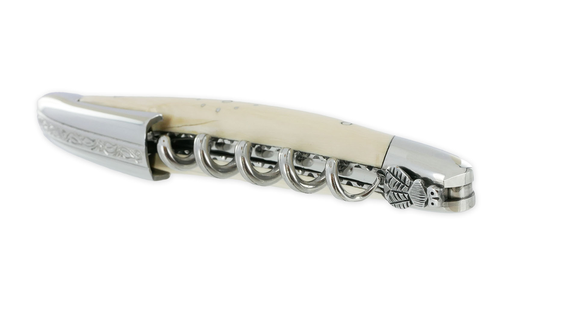 Sommelier Forge de Laguiole Prestige en coeur d’Ivoire de Mammouth Blanc Ressort et Platines Ciselés à la main couteau en Damas Inox Munin Chape Pinot Mouche Prestige – Image 3