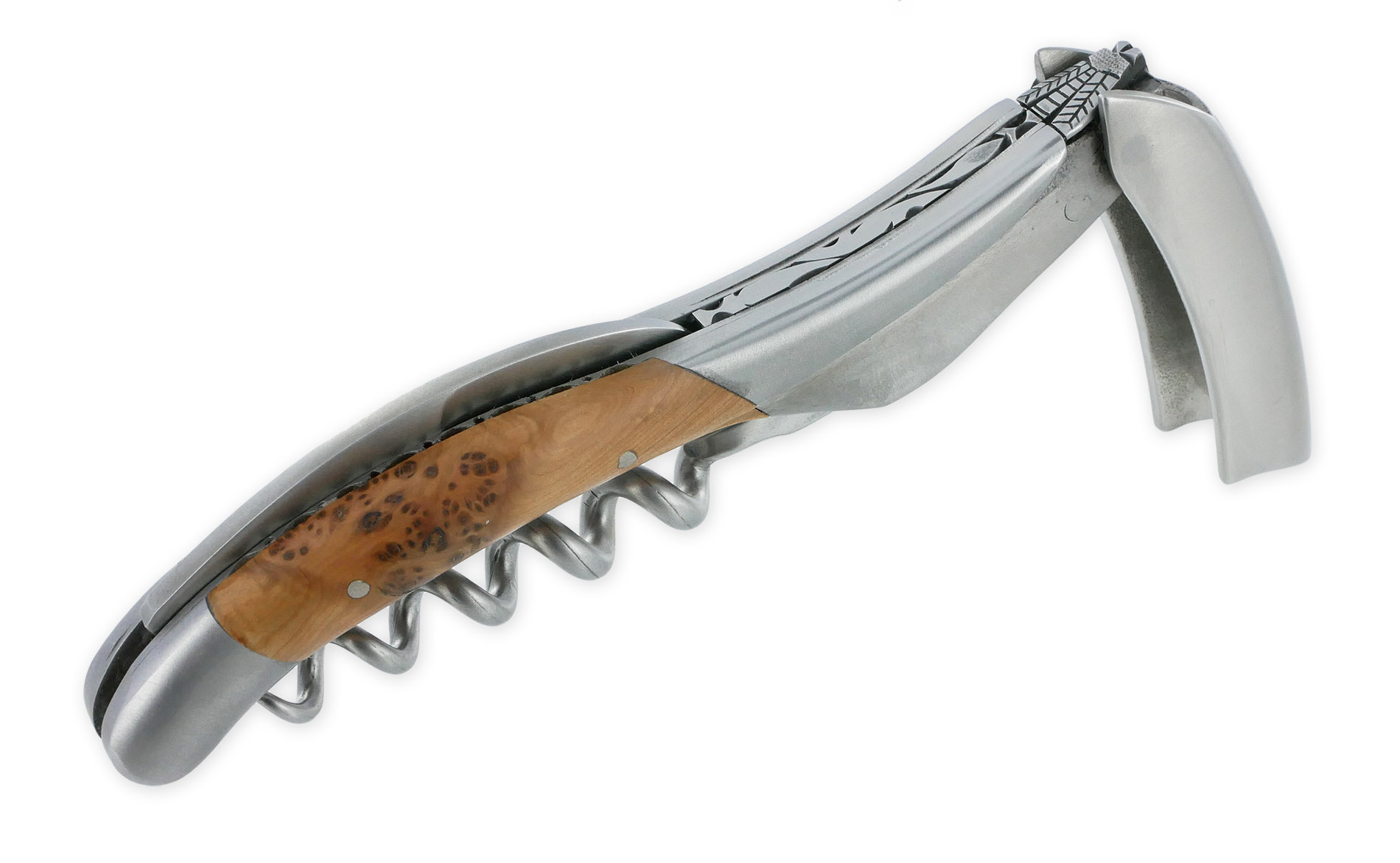 Sommelier Laguiole en Aubrac Ressort et Platines Guillochés Mouche Prestige N°6 Genévrier – Image 3