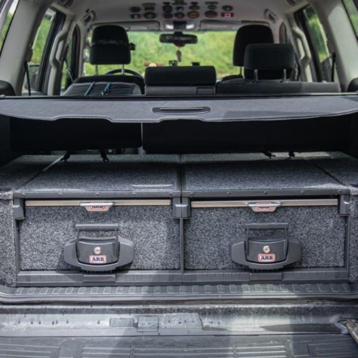 Aménagement intérieur ARB double tiroir pour Toyota J150 5 portes / 5 places – Image 4